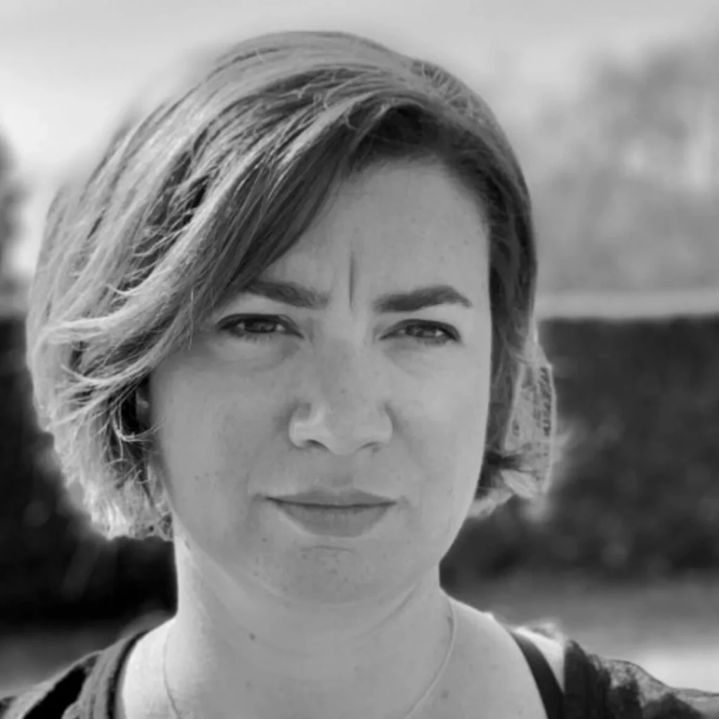 Portrait CA - Jennyfer Chelouche