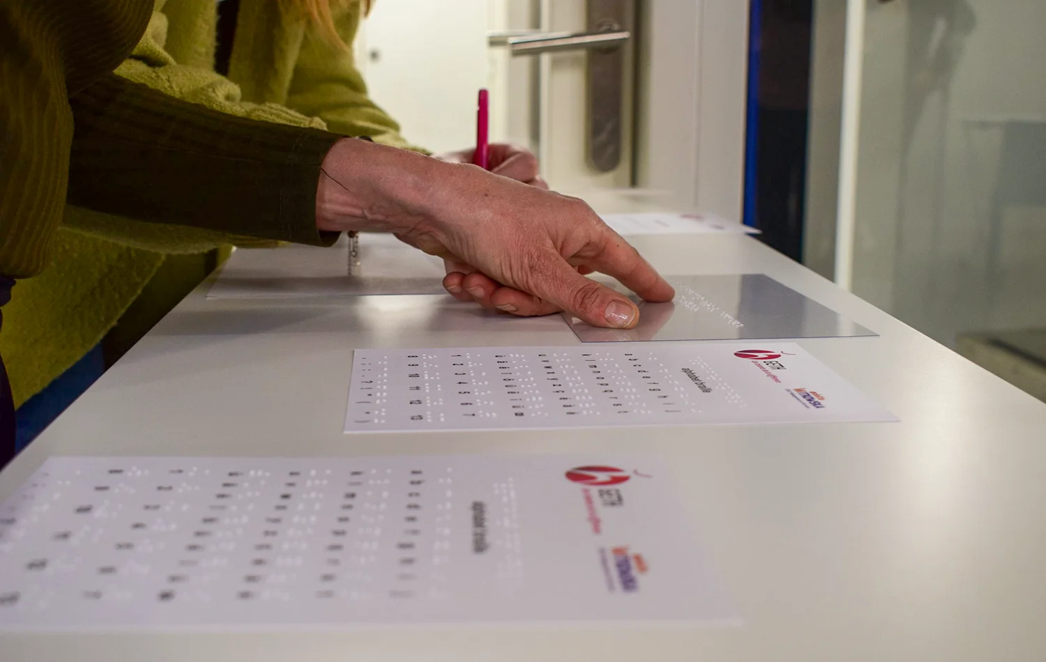 Soirée des adhérents du GETH 2024 - atelier lecture d'un texte en braille
