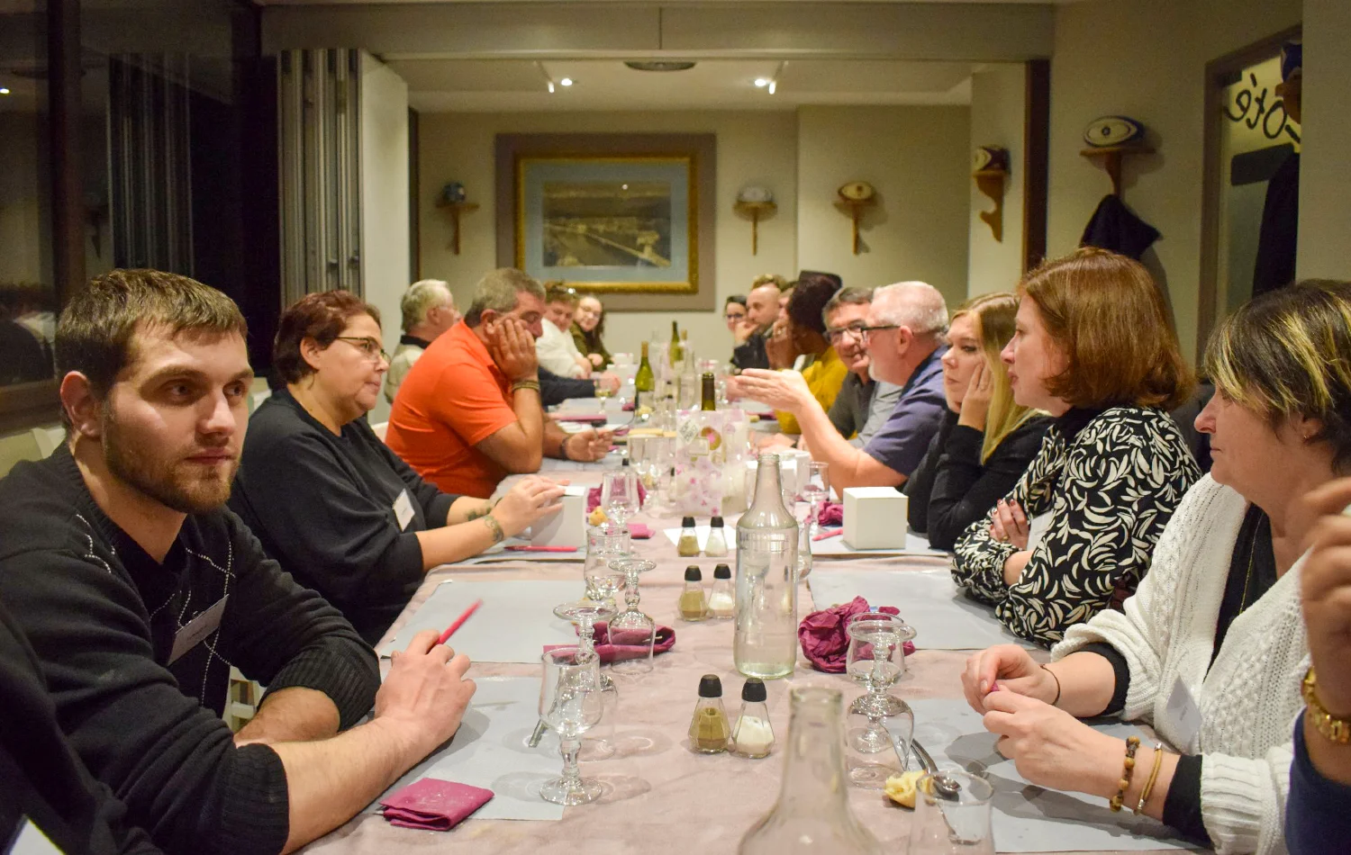 Soirée des salariés du GETH 2024 - les participants à table